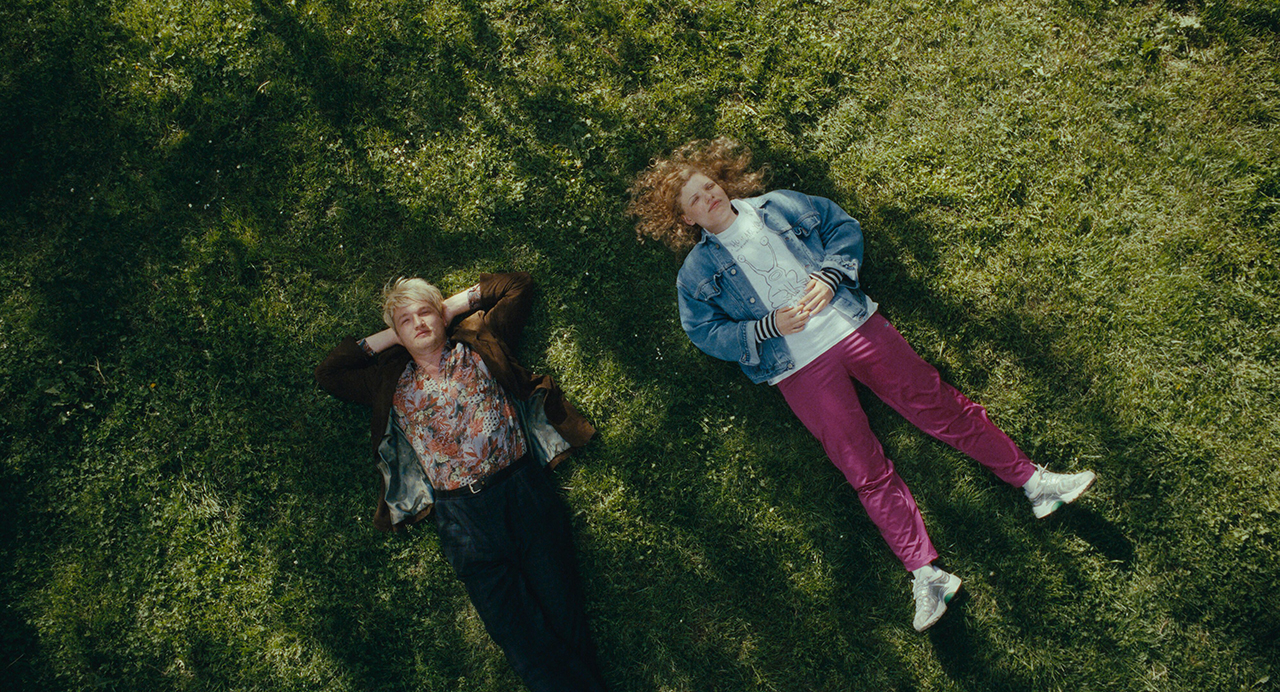 Fokus Debüt: das Team von “How to be Normal and the Oddness of the Other World” im Gespräch